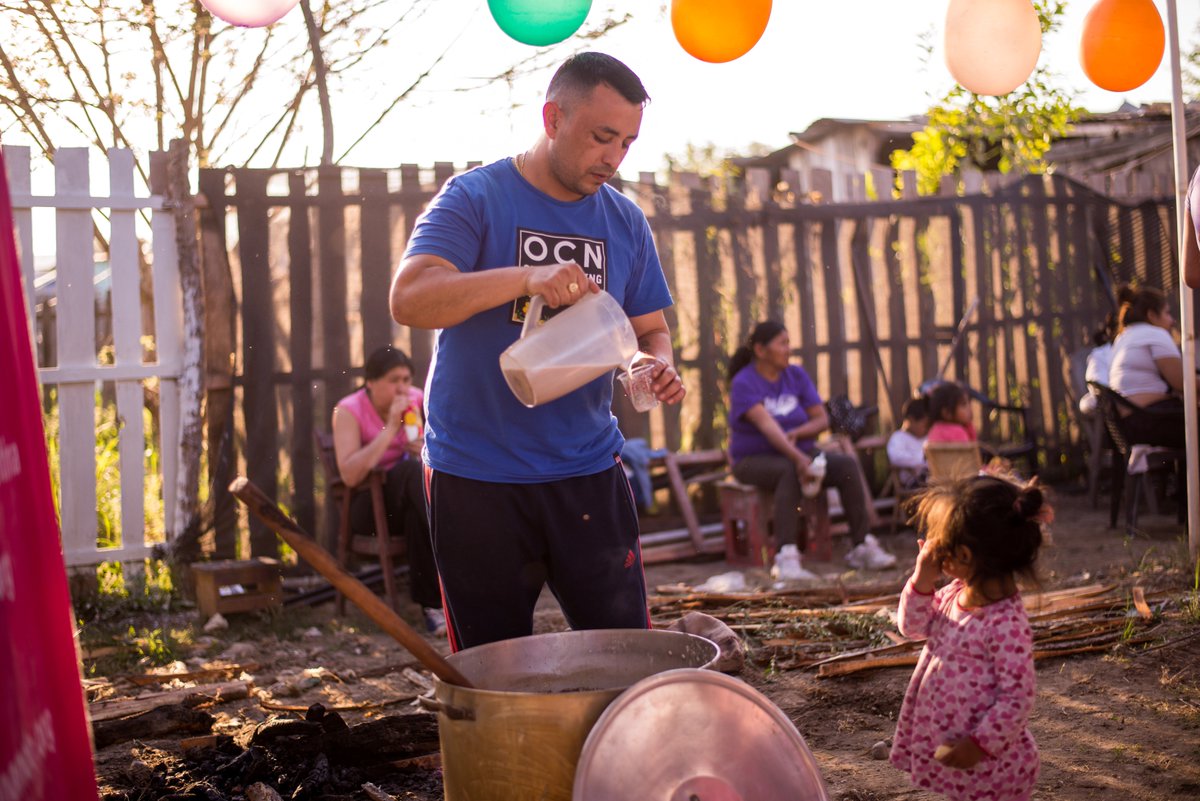 apadrinandoarg's tweet image. LLENÁ UN VASO, ALIMENTA SONRISAS
Donando una caja de leche en polvo, @apadrinandoarg alimenta un niño todo el mes!