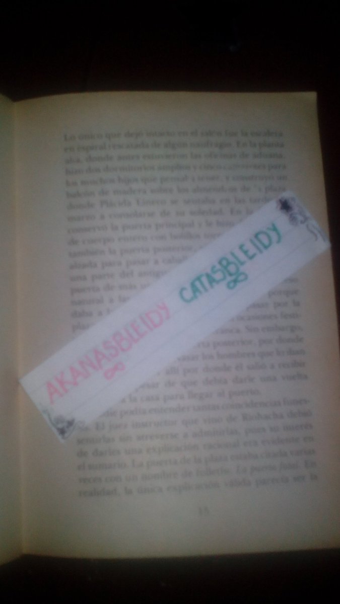 Scarrlet33's tweet photo. @brokendxblas @LukeIsBroke23 hoy me encontré esto en un libro del año pasado :'v 
#Akanasbleidy #hasane #hasana :'] https://t.co/VUJKukAc2O
