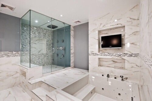 NextLevelLux's tweet image. All marble bathroom 😻