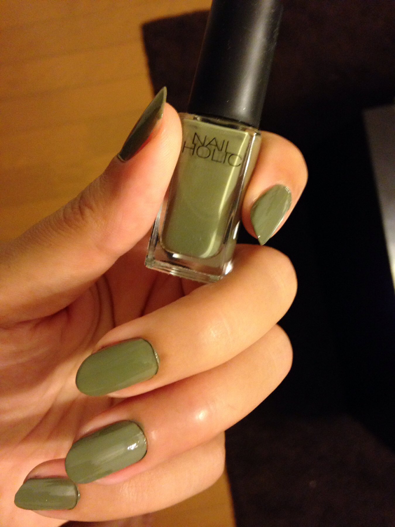 フィフィ ネイルホリックのモスグリーンがすごく気に入った 1本300円なのも嬉しい T Co Fk5kqcykif Twitter フィフィ ネイルホリックのモスグリーンがすごく気に入った 1本300円なのも嬉しい T Co Fk5kqcykif Twitter