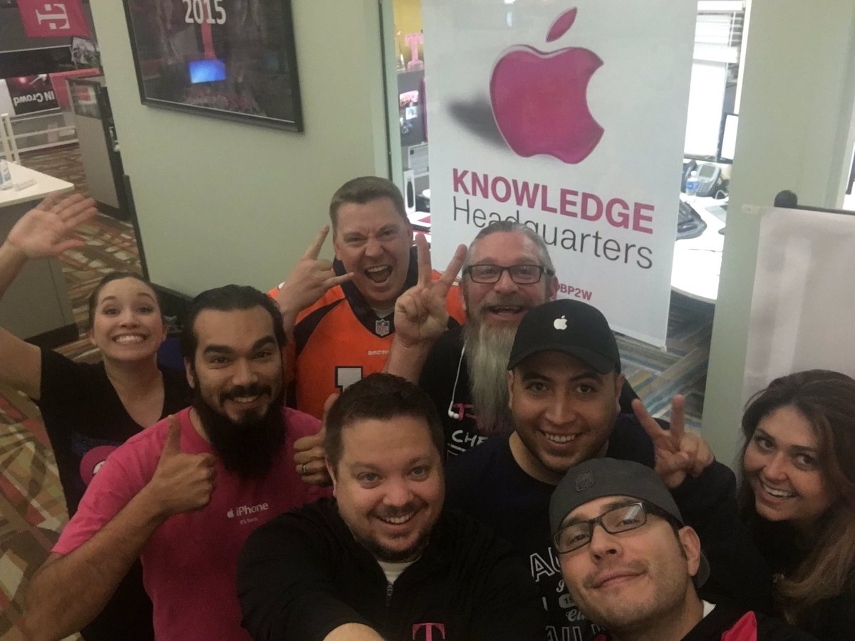 13cortiz's tweet photo. Colorado Springs Ready to Support our Customers #KnowledgeStation @RockyMtnRes @CallieField @jgebing @robls1978 https://t.co/cPHIZqYUCZ