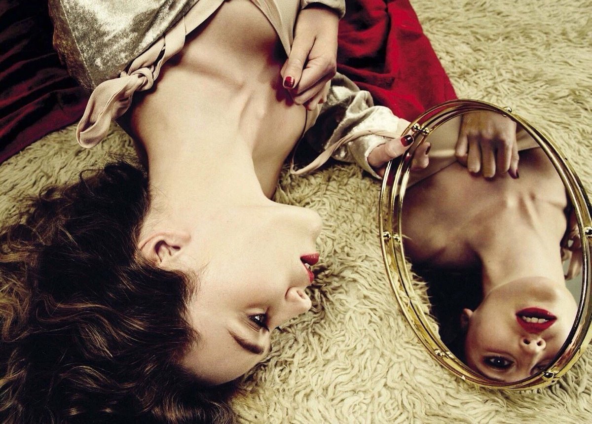 zwanheda's tweet image. Alycia be like: nothing for months.

And then: let's give everything in one day