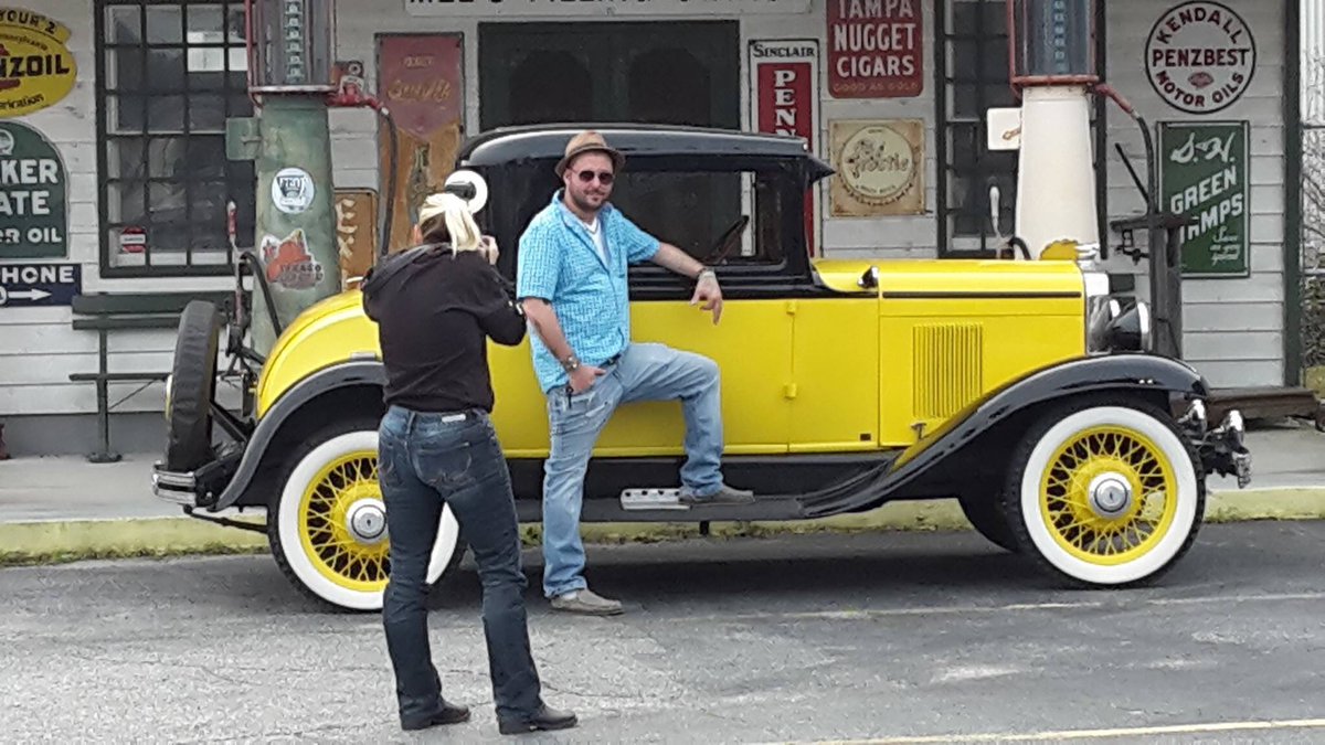 chucktownpaint's tweet photo. Not too shabby #oldschool #classic https://t.co/rMFokJylOw