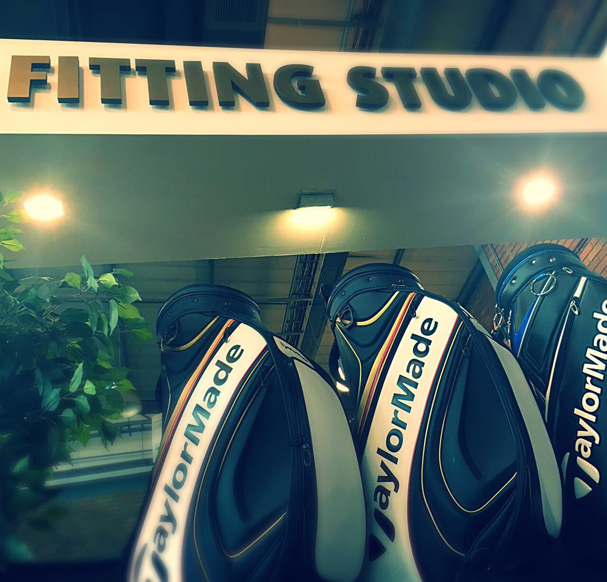 TaylorMadeSA's tweet photo. If you're not down at @theproshop Boksburg getting fitted today, you're missing out. #TMFitting #MadetoWin https://t.co/cqLEIzSsmO