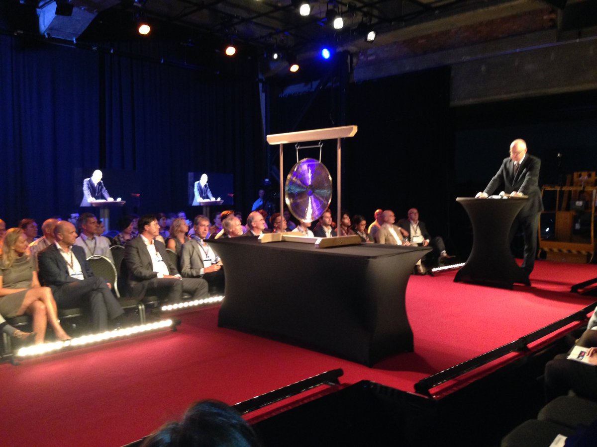 StemopErikKoppe's tweet photo. @amgbeurskens keynote at the opening of #LINK #MERLN #M4I @Brightlandsnl over #valorization #Science & #Business https://t.co/MKzfh0SAeq