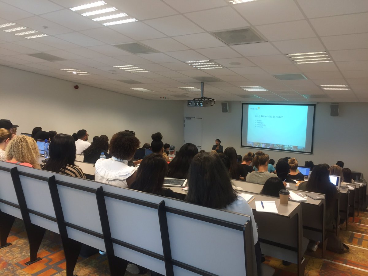 Ondertussen bij HBO-Rechten 'Inleiding in het recht' ... <a href="/WindesheimFlevo/">Windesheim in Almere (inactief)</a> #HBO Rechten