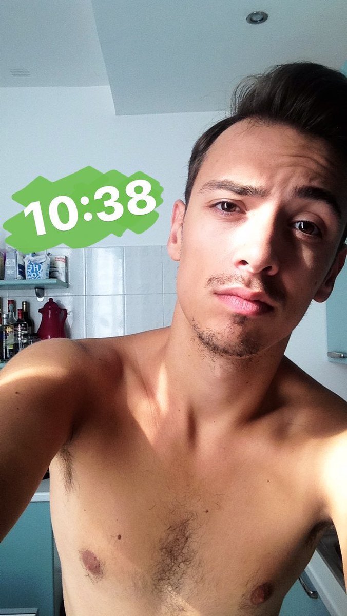 cherryvdwoodsen's tweet image. Grazie Instagram Stories per la #perfectillusion che ogni giorno rechi ai miei followers! W i filtri!