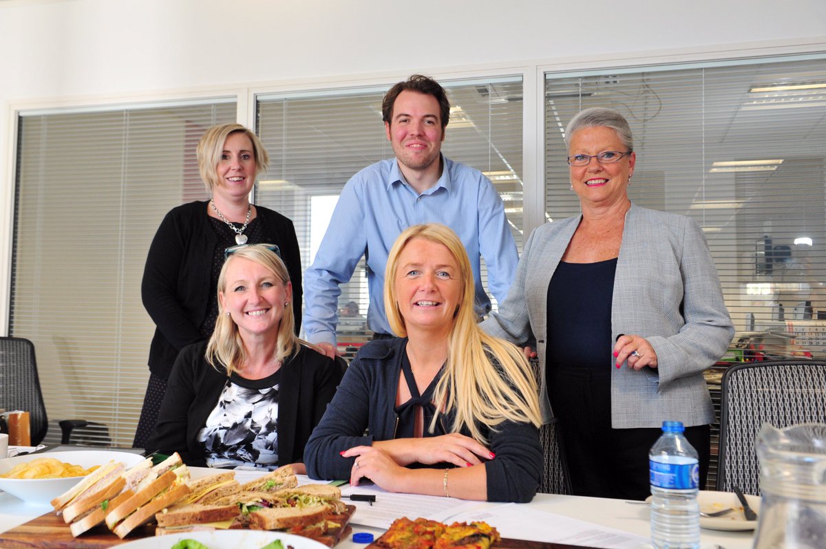 HayleyBDavies's tweet image. Great afternoon judging Women in Business Awards 2016 @SWEveningPost #difficultdecisions #somuchtalent