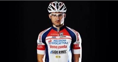 #TourofChina I: apre lo sprint di <a href="/marcoWelldone/">Marco Benfatto</a> #Benfatto su <a href="/paololunardon/">paolo lunardon</a> e <a href="/BaniEugenio/">eugenio bani</a> 
goo.gl/GBgbZi