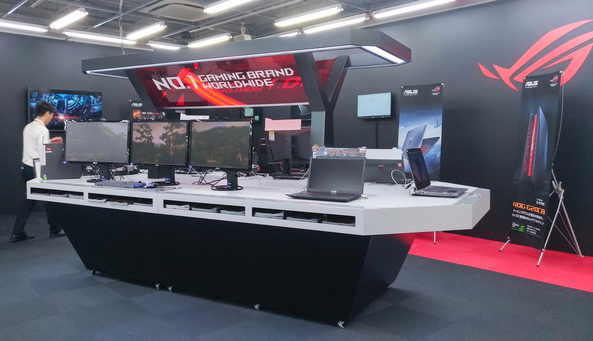 ASUS JAPAN on Twitter: "秋葉原のソフマップ秋葉原本館4階に「ASUS ROG Gaming Zone」がオープン致し