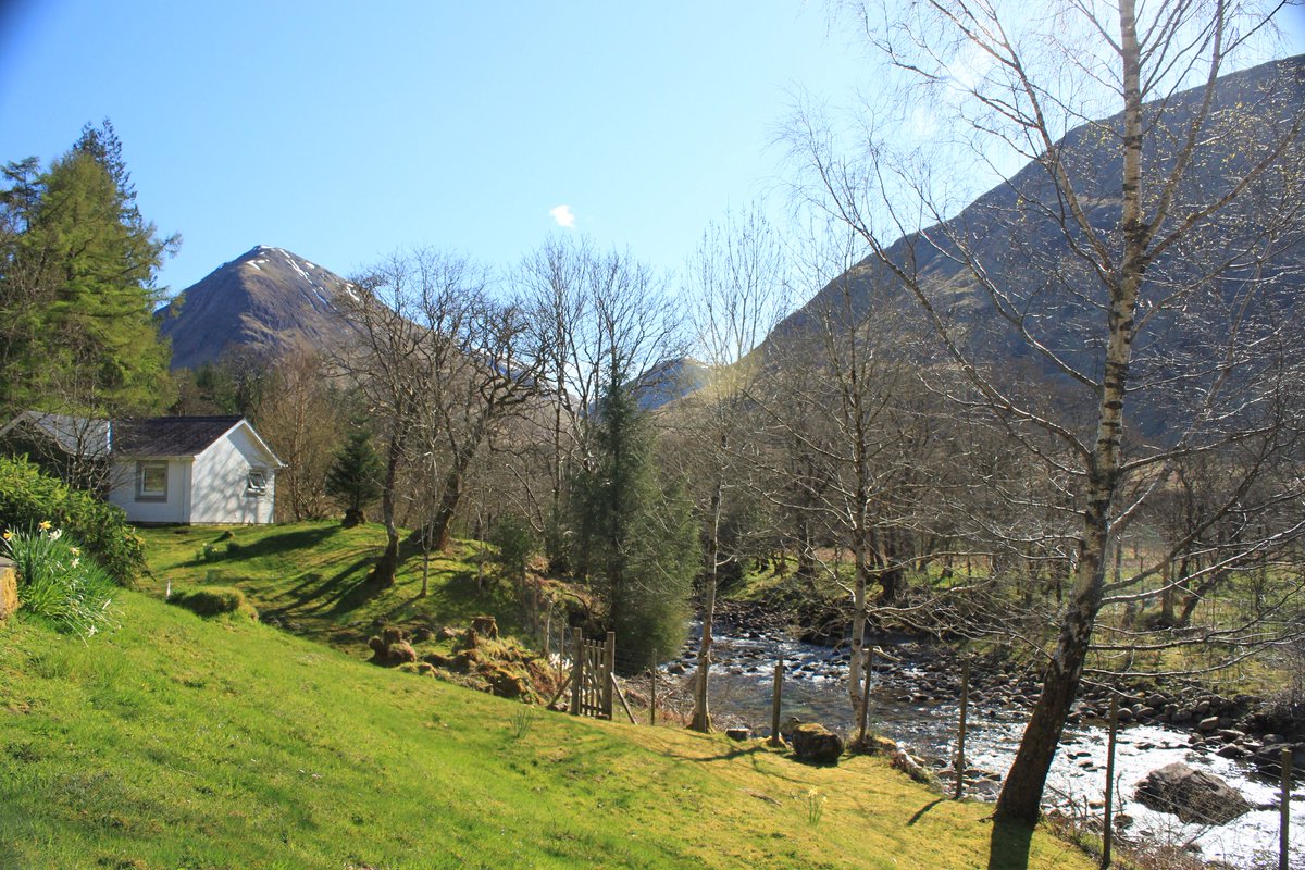 ONLINE SALE! Book for a 2017 holiday before 31/12/16 for 2016 prices!
 glencoe-cottages.co.uk  #PriceFreeze