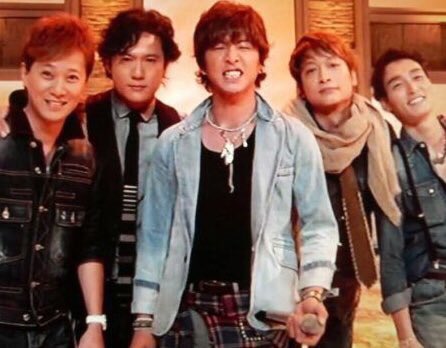 sma_exluv's tweet photo. SMAPさん25周年おめでとう。
SMAPが笑いあってるだけで
笑顔なれる。
まだまだ夢の中にいる気がするし、自分がSMAPにできることはないかもだけど、ずっとずっとSMAPは特別な存在。
これからもずっと大好きな人たち。 https://t.co/4mXWCXggbR