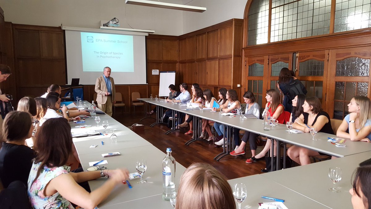 EFPTrainees's tweet photo. "Origins of Species in Psychotherapy" set off for the #EPASummerSchool #EFPTatEPA @Euro_Psychiatry @UemsP https://t.co/OdxKDujIRo