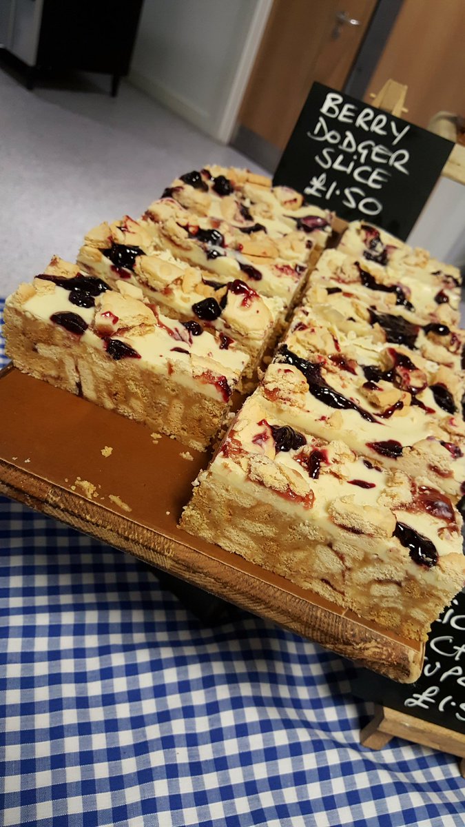 ken__moodie's tweet image. Gr8 effort by our #Apprentice, including a solo effort on #malteser slice. Well done Laura! @BaxterStorey @5cottyDD