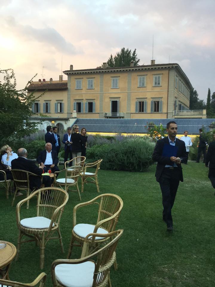 ErrebianSpa's tweet photo. Serata di beneficenza per @MiaDi_2015 con Giancarlo Amabile, Direttore Divisione Vendite Errebian. https://t.co/7lHi1Hgwxg