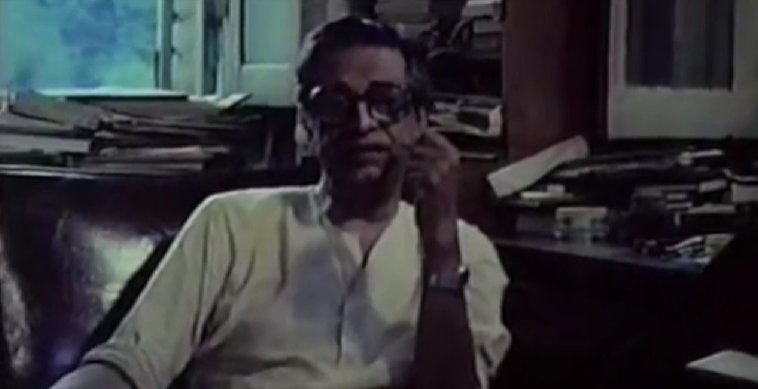 #SatyajitRay's take on Political Films,Violence &amp; Artist As A Political Activist. Video Link goo.gl/cqzVqa