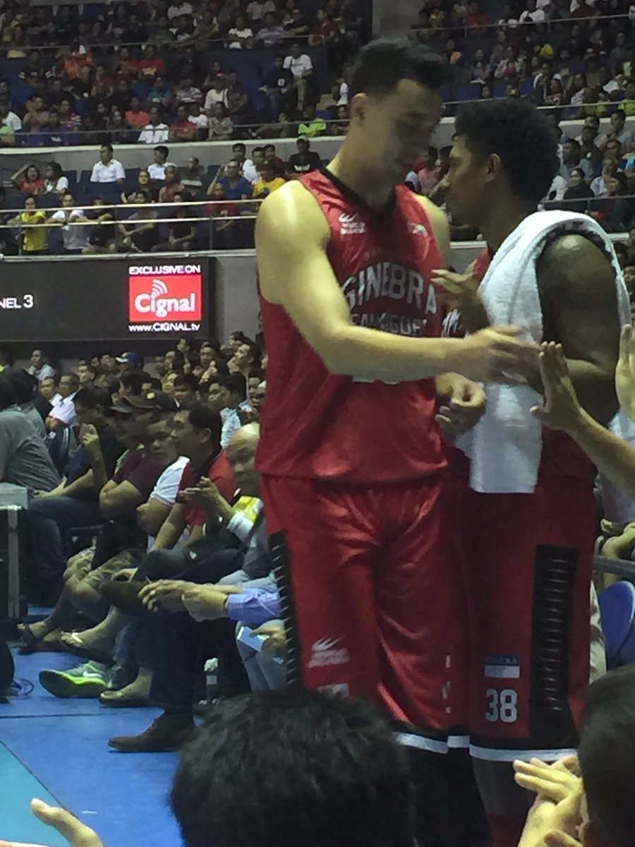 dbuzzketball's tweet photo. Greg gets a round of applause for jis quality minutes https://t.co/h53quzClUX