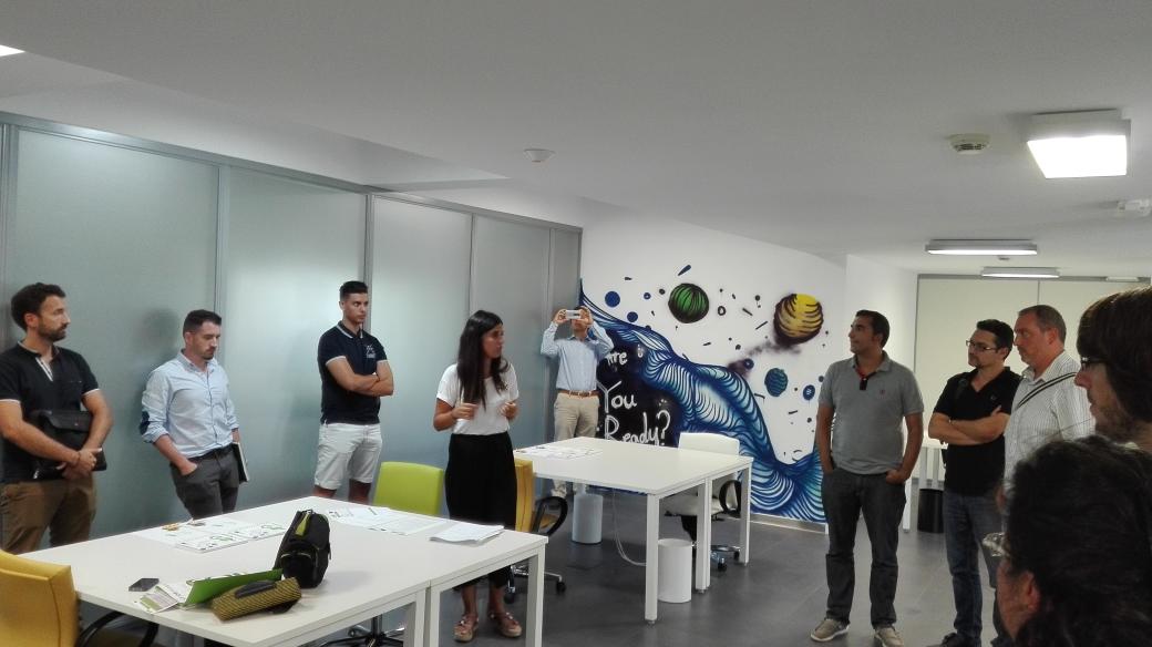 xmigrations's tweet photo. Iniciamos andadura en el espacio #coworking en #Murcia, gracias a @eoi e @rsinfo_INFO #ecoturimo #turismoactivo https://t.co/csZmlPDk0U