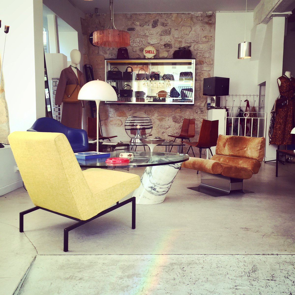 #Vintage #ForSale > our shop is gorgeous! #Motte #Eames #Panton #Bellmann 
Please visit us! > sales@design-only.com
