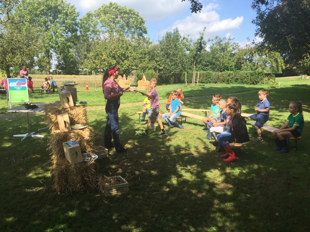 Vandaag beman ik de PLUSBRiCKS boerderij, wat een feestje! #voedseleducatie