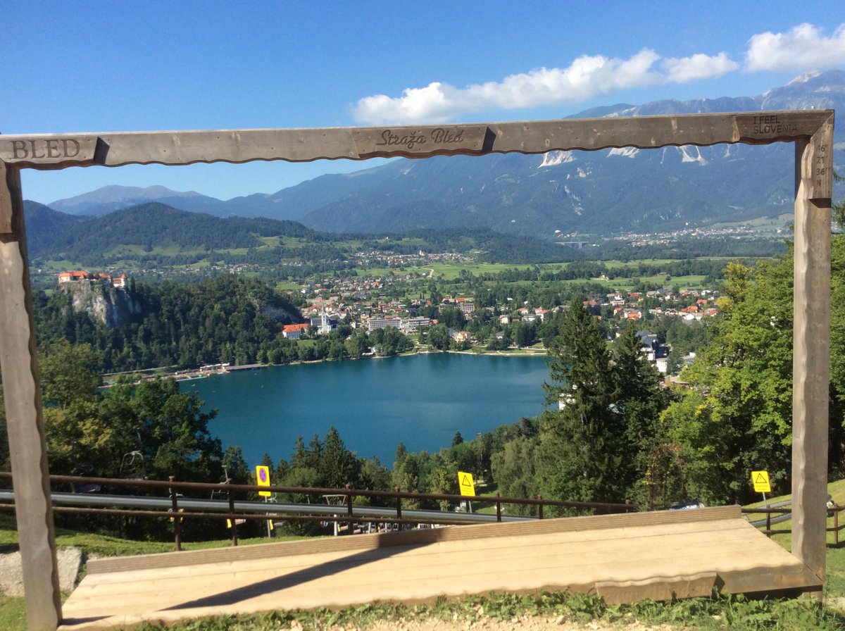 bled_sun's tweet photo. For a picture perfect view just head to the top of Straza Hill #bled #pictureframe https://t.co/tZODTzRTU0