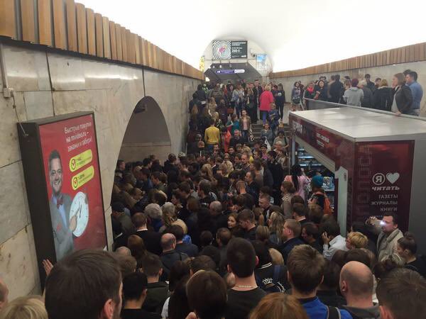 Метро санкт петербург час пик