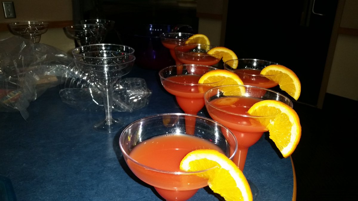 pampetrincbc's tweet image. @EdmAMCBC @MarkConnollyCBC early morning mocktails #fasdaware