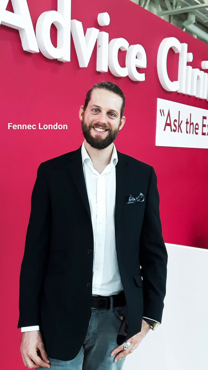 Fennec_London's tweet photo. #Dapper #gent Eddi #director #HeartsofLondon  in a #silk #pocketsquare #menstyle @jewellerylondon #dandy #style https://t.co/312KuO3V4M