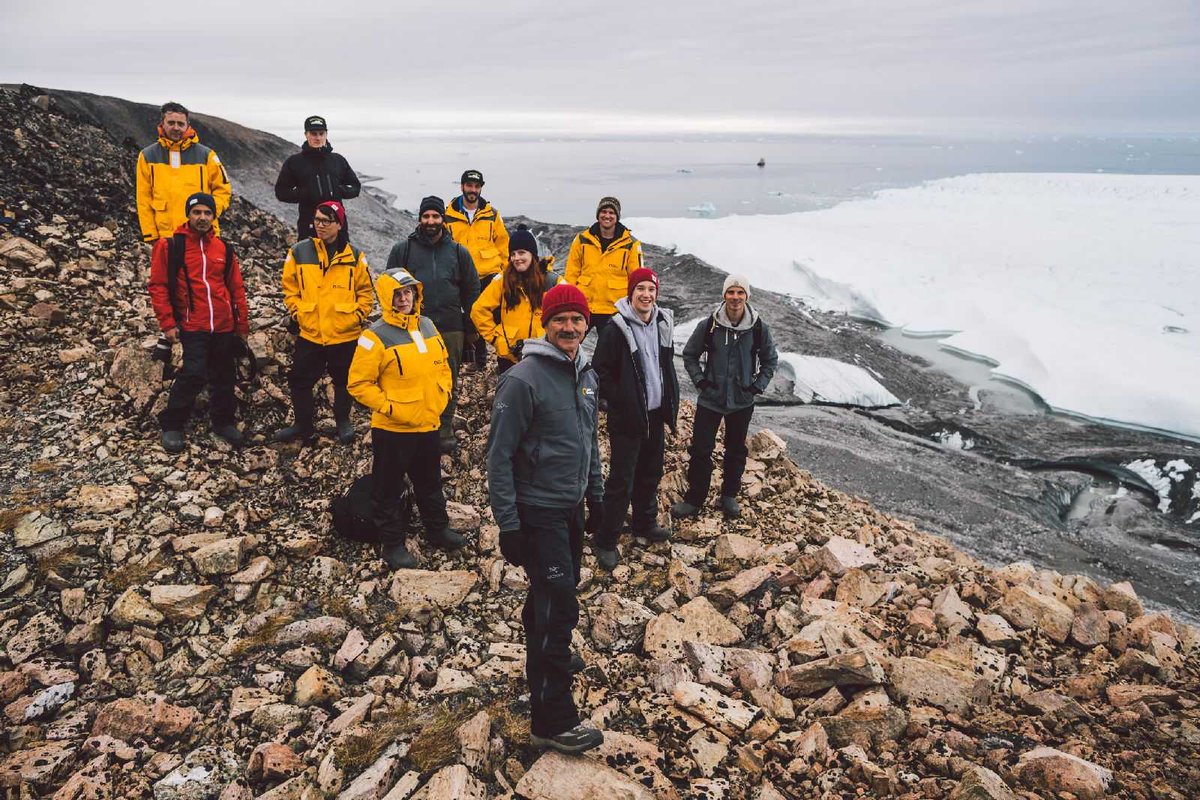 Cmdr_Hadfield's tweet image. Generator team, just back from the Arctic. That's our ship beyond the glacier. So many images &amp;amp; ideas to share now.