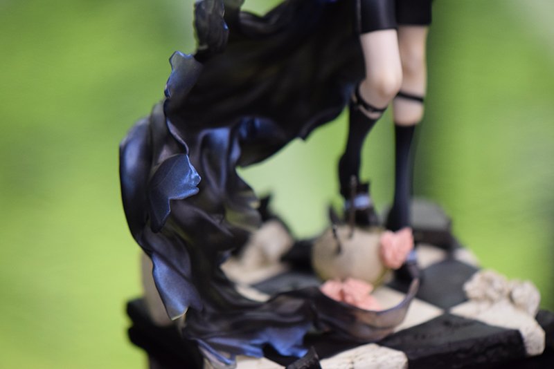 黒執事】シエルフィギュアこの、後ろ姿。透明感に溢れ、光の加減で