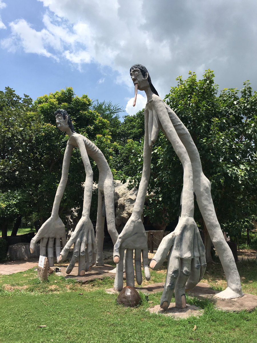 O Xrhsths タイの地獄寺 Sto Twitter 18 ワット トゥセンティー コーンケーンにある地獄 寺 蓮池に囲まれた本堂には 黒々とした本尊が祀られていた 境内は庭園のようになっていて 少し歩くと地獄空間がある 全体的に整備されていてめぐりやすい地獄 寺だ タイの O Xrhsths タイの地獄寺 Sto Twitter 18 ワット トゥセンティー コーンケーンにある地獄 寺 蓮池に囲まれた本堂には 黒々とした本尊が祀られていた 境内は庭園のようになっていて 少し歩くと地獄空間がある 全体的に整備されていてめぐりやすい地獄 寺だ タイの