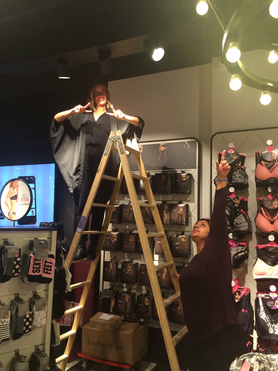 Another great day with the swedish VMA's!! #hunkemoller #mallofscandinavia #vmsheros #LoveWhereYouWork