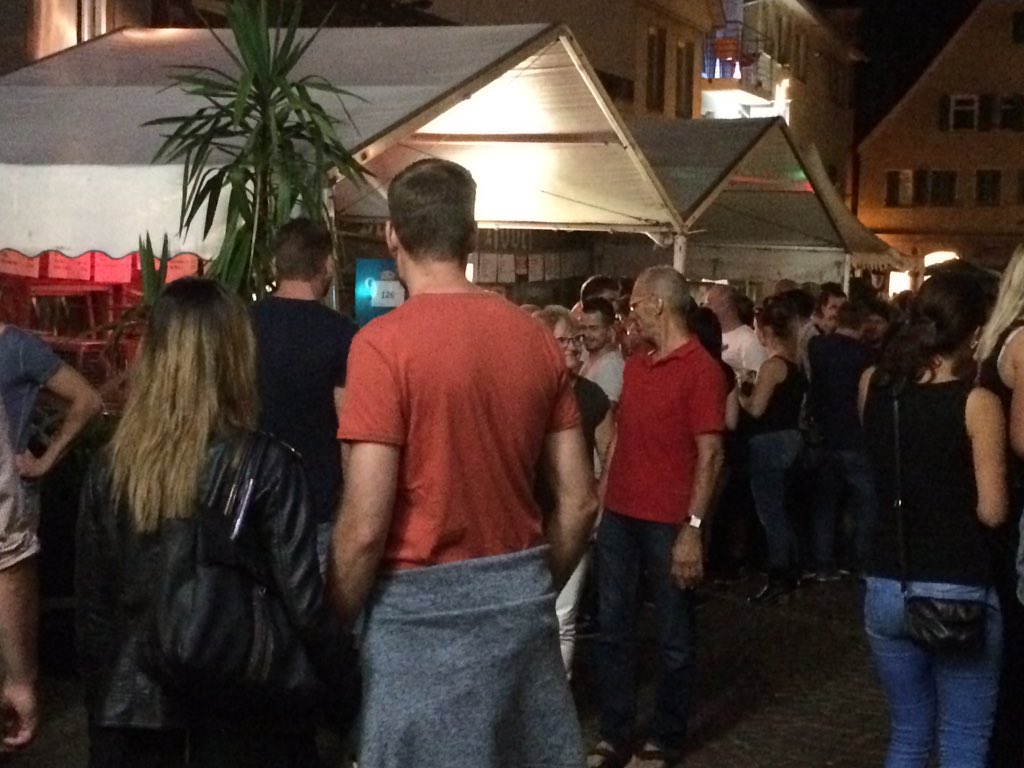 verenaschiegl's tweet photo. Die Helferstraße wird immer voller. #rst16 https://t.co/q209M3Cg7T