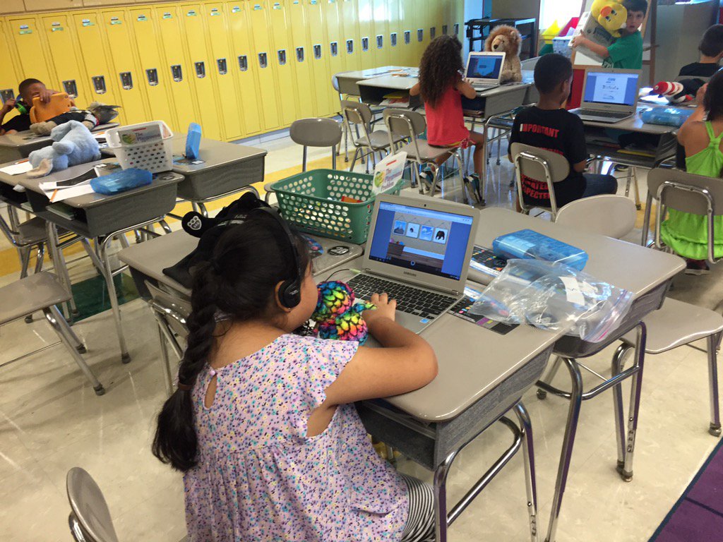 DavidOstheimer's tweet photo. Daily(not quite) 5 with our stuffed animal friends! #greatclass #wilburinspired #addsomefun https://t.co/zSA1UyeZWH