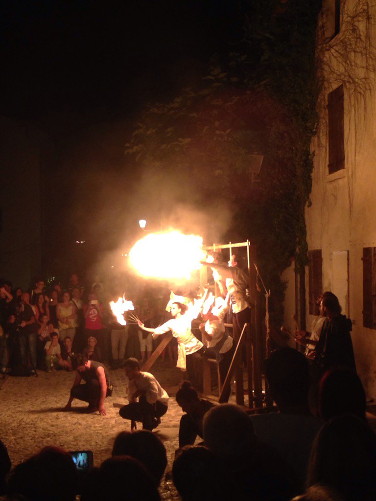 FairyCalime's tweet photo. #MiddleAges in #Valvasone #Italia #Fire #DanceWithFire https://t.co/g1DRGvnYPG