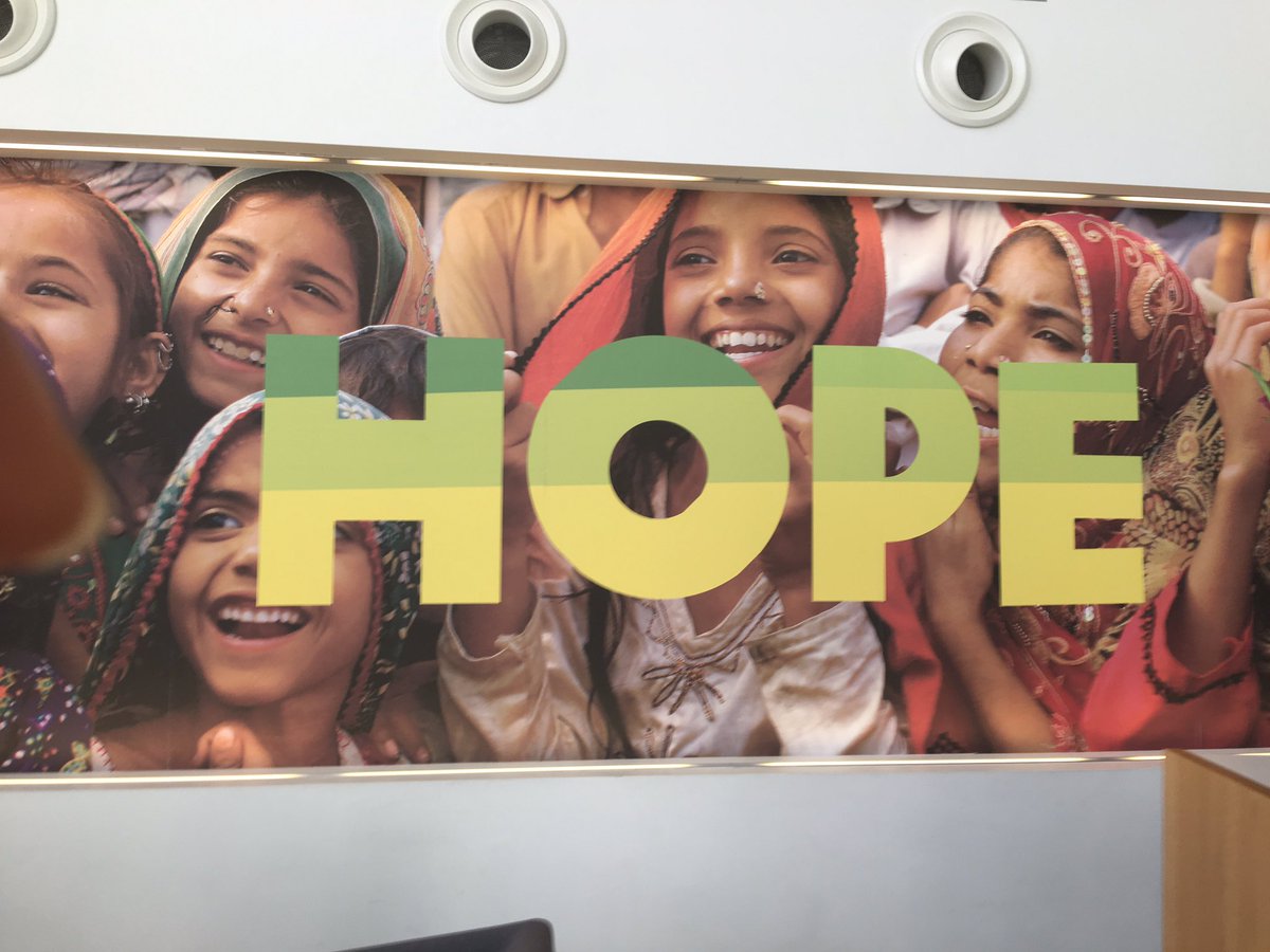 Great working with <a href="/Oxfam/">Oxfam International</a> this morning. This was in their lobby at HQ <a href="/ihopeople/">IHO People</a> <a href="/FrancescaJov/">Francesca Jovanović</a> #hope #socialchange