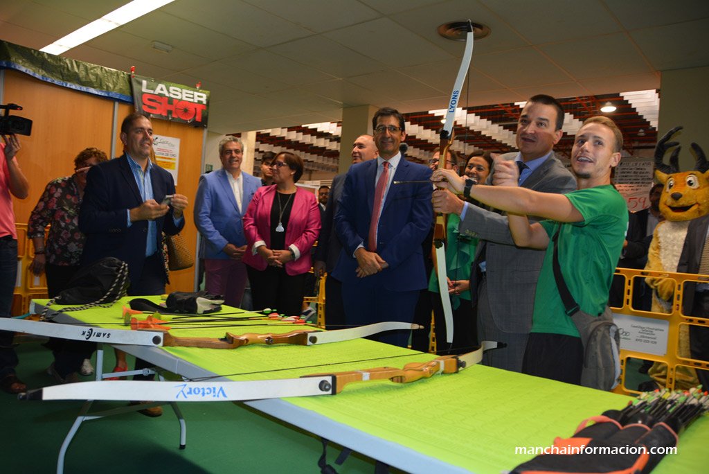 #Fotogalería de #Fecircatur 2016 en #CiudadReal manchainformacion.com/noticias/48492…