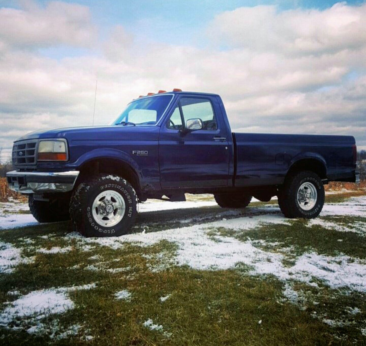 THROWBACKTRUCKS's tweet photo. 7.3 5 Speed From @OhioMechanic #PowerStroke #Ford https://t.co/861zugflKG