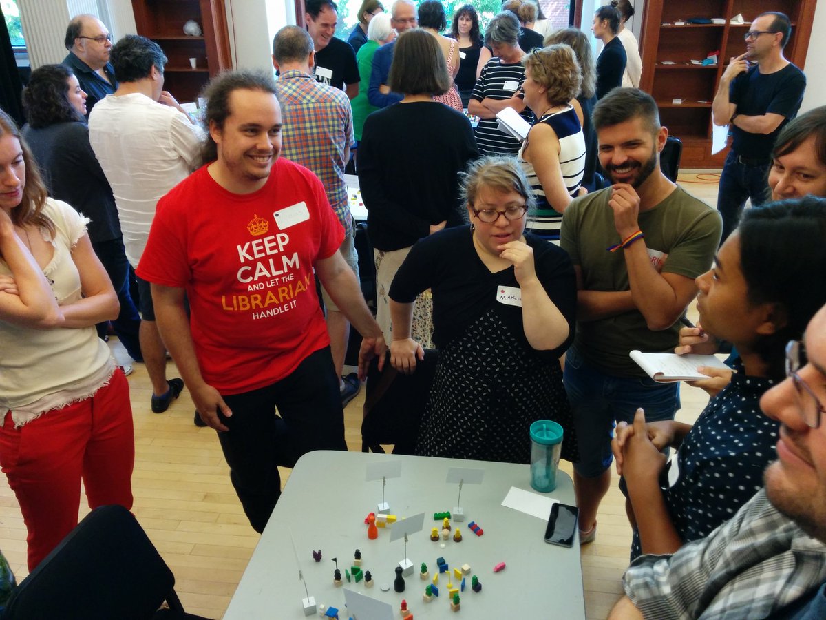 bibliomontreal's tweet photo. Aujourd'hui, @bibliomontreal et @_BAnQ se rencontrent pour imaginer la nouvelle biblio Saint-Sulpice. #codesing https://t.co/iE9oRN8FD1