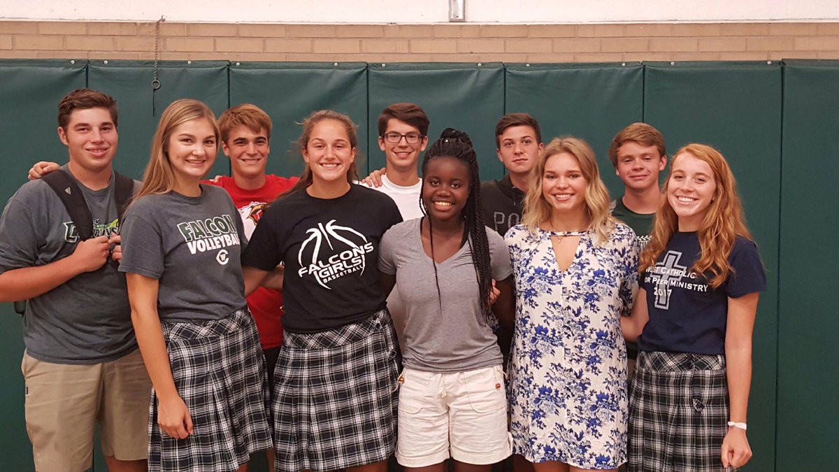 GRWestCatholic's tweet photo. Congrats homecoming Court 2016! #dogrcathed https://t.co/CaaWr6wjQt