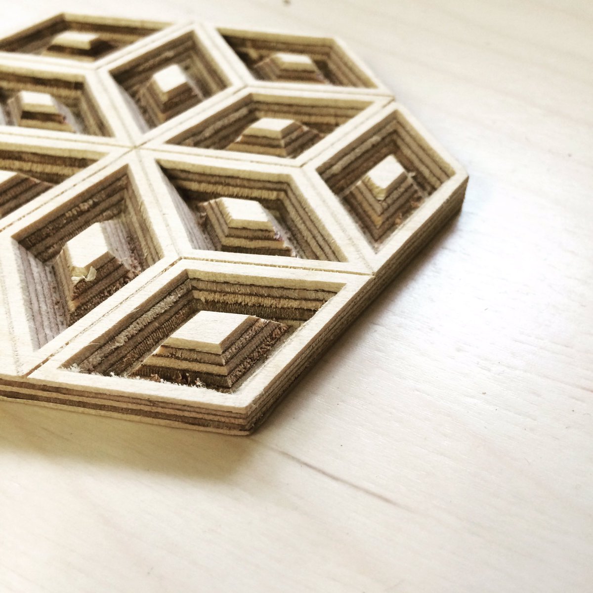 CNCProjectsLDN's tweet image. Tester piece for a possible job that&apos;s come in #design #london #hexagon #whatisit #snowflake #FridayFeeling