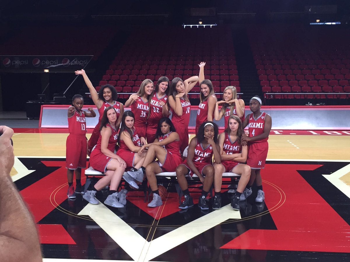 MiamiOH_WBB's tweet image. Hit 'em with a preview! A little photo day fun! 😉📸🏀❤️ #RiseUpRedHawks