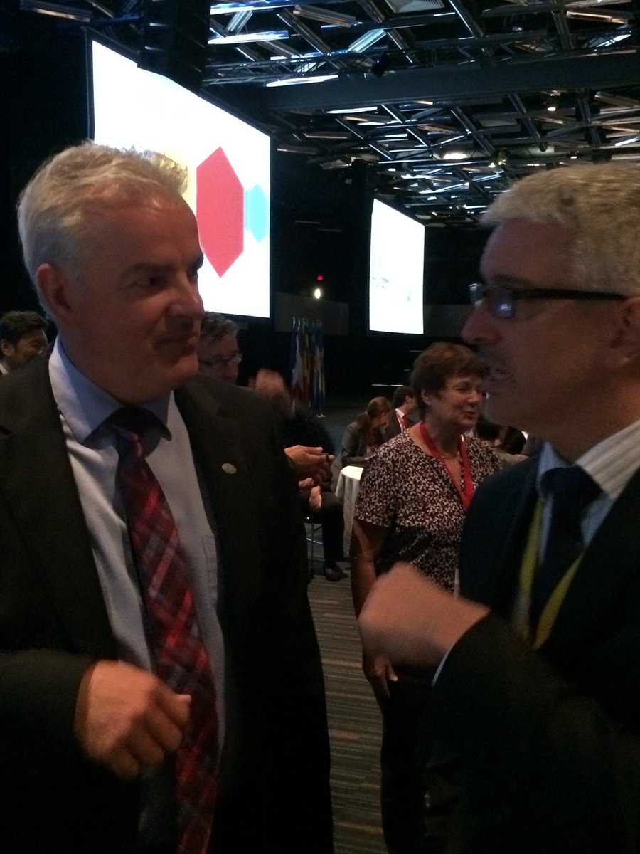 UMQuebec's tweet photo. .@sevignyb a témoigné de l'importance de l'économie sociale pour les municipalités en clôture de #GSEF2016 #UMQ https://t.co/Mmx3LIZSoJ