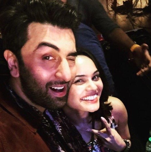 ZoomTV's tweet photo. Selfie Time! - Ranbir Kapoor with a friend at the wrap up party of his upcoming movie, #AeDilHaiMushkil https://t.co/7jeCN54DTE