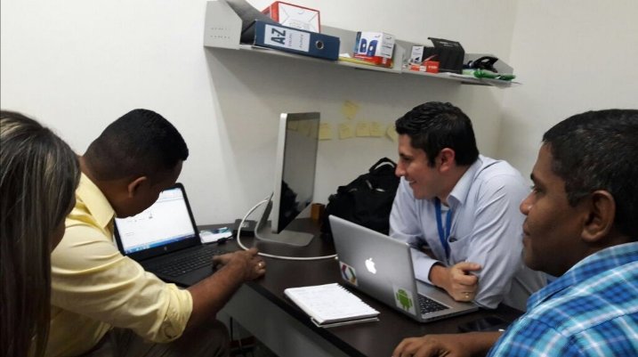 CHICANOTICIAS1's tweet image. Expertos @AppscoMacondo asesoran a Emprendedores de Córdoba en @VivelabMonteria. #HITercionIX @AppsCo @jrodriguezk