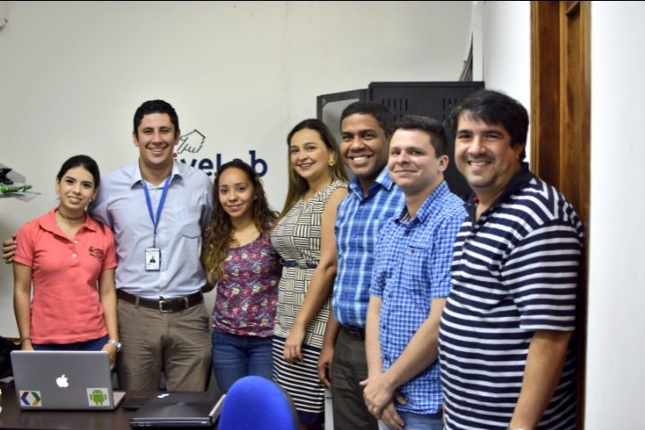 CHICANOTICIAS1's tweet image. Expertos @AppscoMacondo asesoran a Emprendedores de Córdoba en @VivelabMonteria. #HITercionIX @AppsCo @jrodriguezk