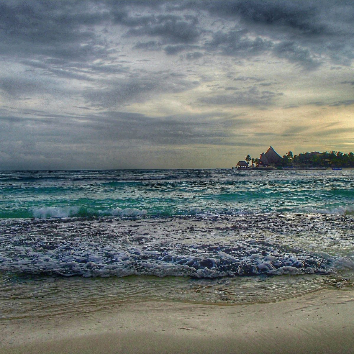 HorizonCapture's tweet photo. Ocean view in Cancun Mexico #Mexico #mex #cancun #photography @photography #FridayFeeling #ocean #nature#picoftheday https://t.co/SDEMbNNrVF