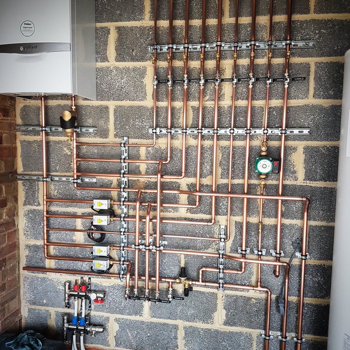 Unequaledheatin's tweet image. work in progress, website is live.  check it out for hd photos and stuff.  unequaledheating.co.uk