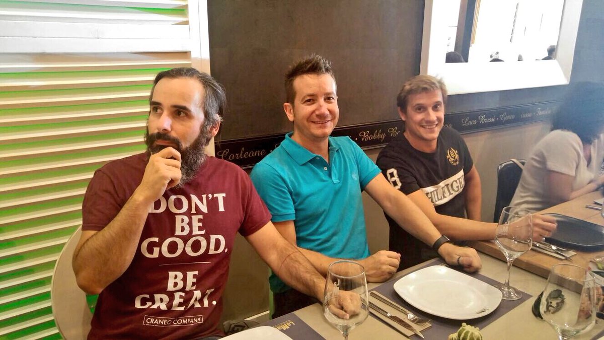 MyriamCarrel's tweet photo. Chin-Chín!🍷🍷Orgullosa de vuestra implicación #NETTeam
La familia crece +30 #SoloConPasión #MasterMPD #ComidaNETT On🔥 https://t.co/qr04IWPVvS