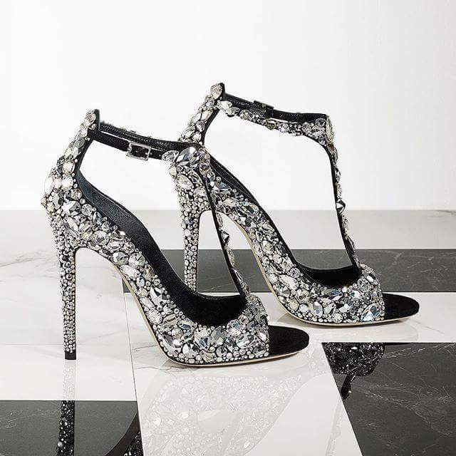 MaykaUp's tweet photo. Espectaculares Jimmy Choo https://t.co/xaa948wAiV